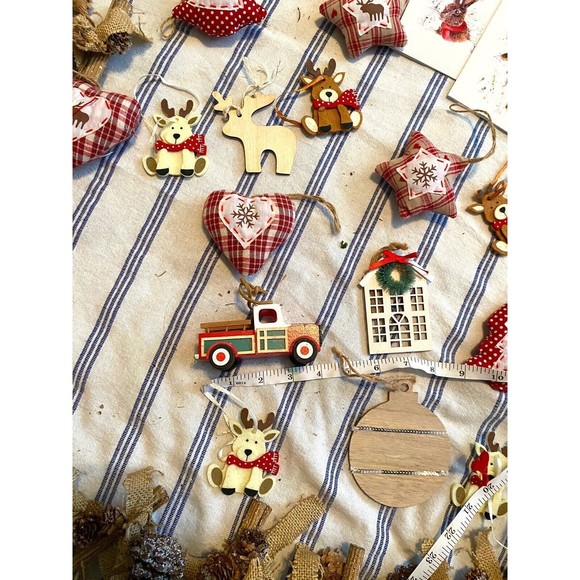 Rustic Primal Farmhouse Christmas Tree Ornaments Garland Cards Set 25 Piece - Picture 10 of 10